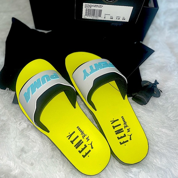 Fenty surf Slides NWT - Picture 1 of 5